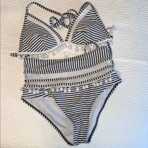 COCOSHIP Black and White Striped Bikini